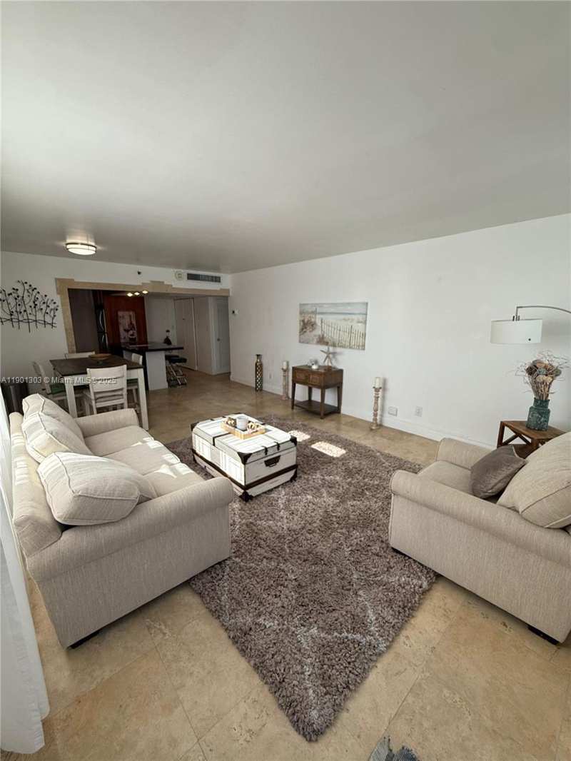 100 Lincoln Rd # 1111, Miami Beach FL 33139