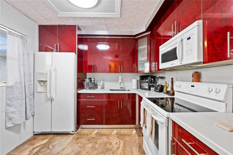 3090 Holiday Springs Boulevard # 306, Margate FL 33063