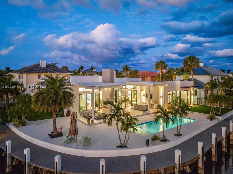 3701 NE 26th Ave # 1, Lighthouse Point FL 33064