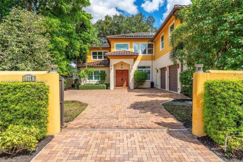 1115 SW 5th Pl, Fort Lauderdale FL 33312