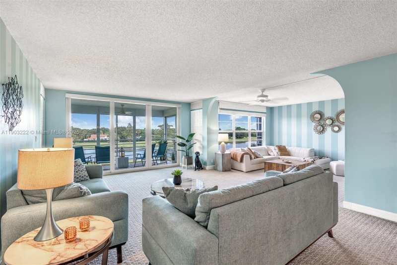 808 Cypress Blvd # 409, Pompano Beach FL 33069
