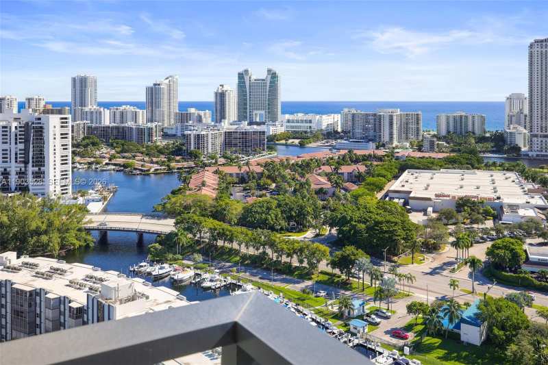 101 Diplomat Pkwy # 2306, Hallandale Beach FL 33009