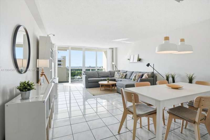 5601 Collins Ave # 1517, Miami Beach FL 33140