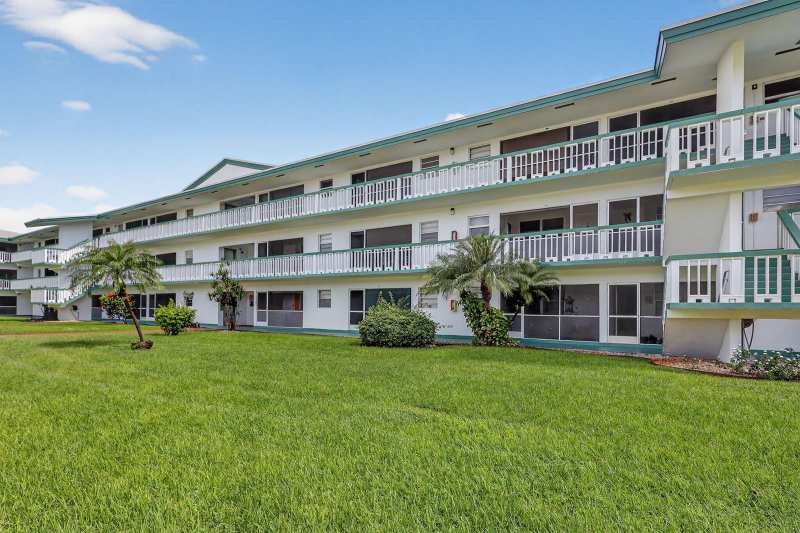 5300 Washington Street # J116, Hollywood FL 33021