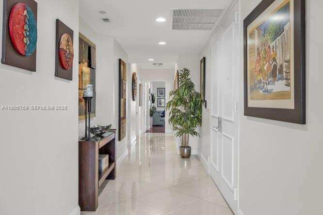 791 SE Crandon Blvd # 703, Key Biscayne FL 33149