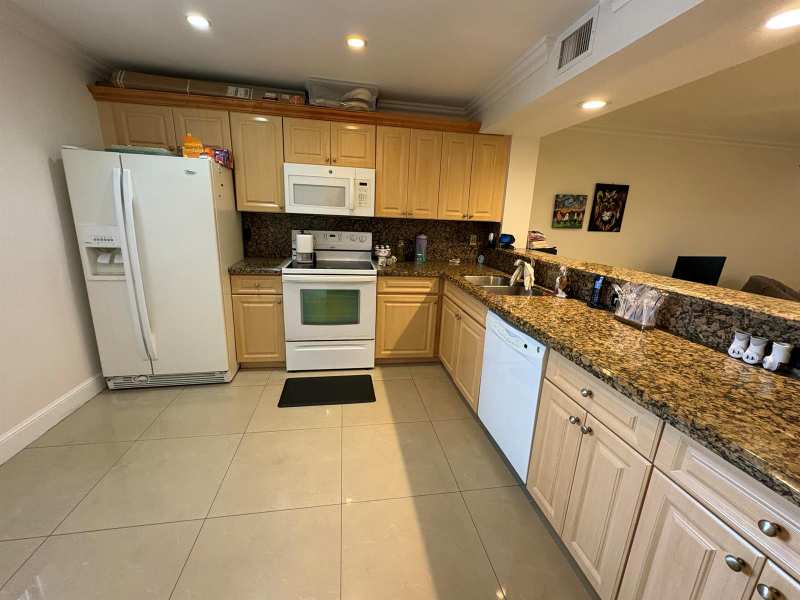1400 NW 45th Street # B7, Deerfield Beach FL 33064