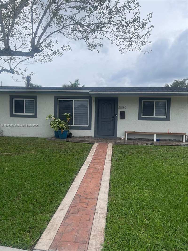 20180 NW 14th Ct, Miami Gardens FL 33169