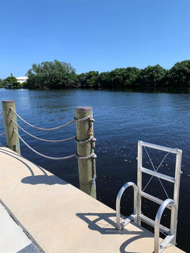 19 Colonial Club Drive Drive # 202, Boynton Beach FL 33435