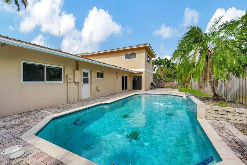 1300 NE 26th Avenue NE, Pompano Beach FL 33062