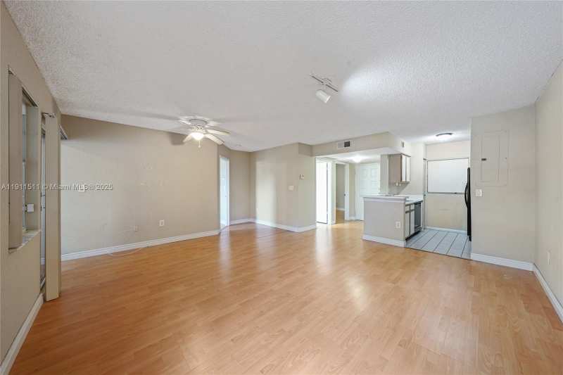 2871 N Oakland Forest Dr # 210, Oakland Park FL 33309