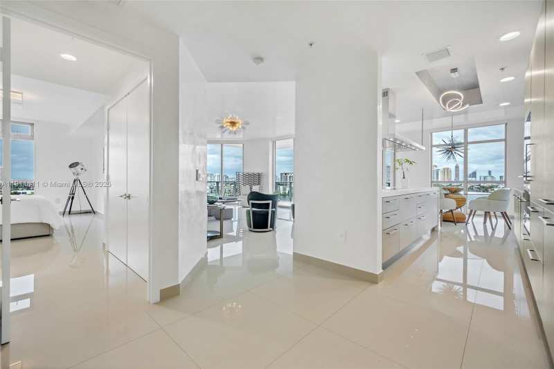 17301 Biscayne Blvd # 910, North Miami Beach FL 33160