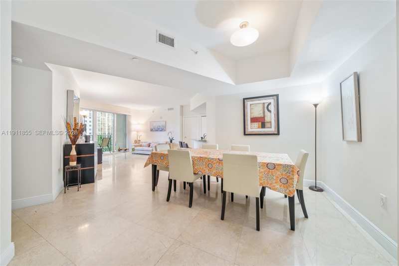 19900 E Country Club Dr # 816, Aventura FL 33180