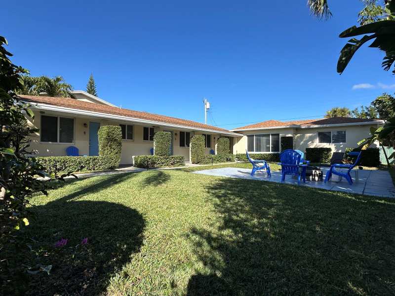 1258 Beach Road # 5, Singer Island FL 33404
