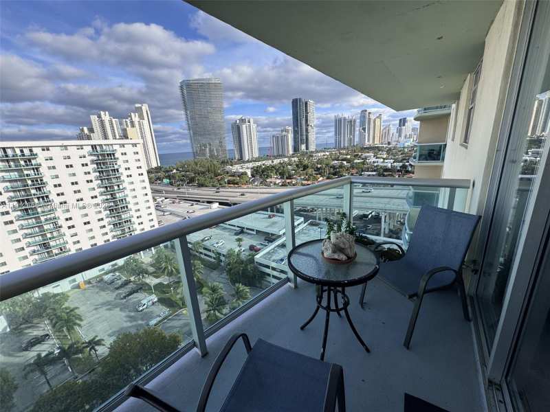 19390 Collins Ave # 1608, Sunny Isles Beach FL 33160