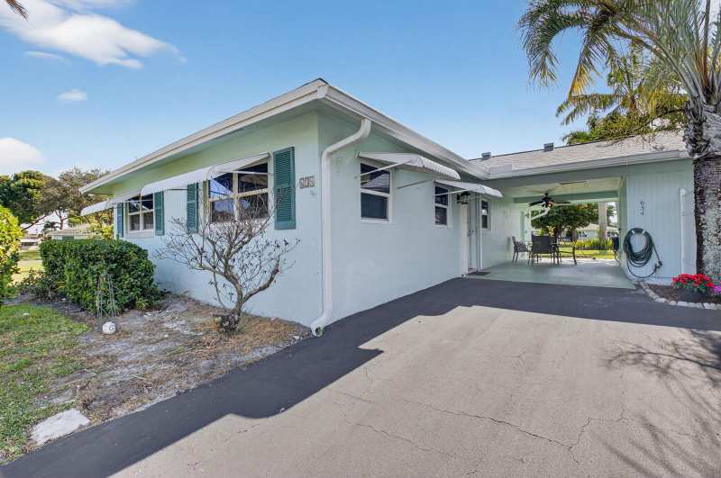 634 Hummingbird Lane, Delray Beach FL 33445