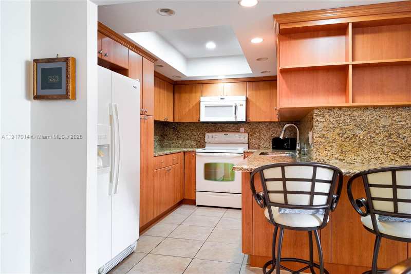 1980 S Ocean Dr # 3A, Hallandale Beach FL 33009