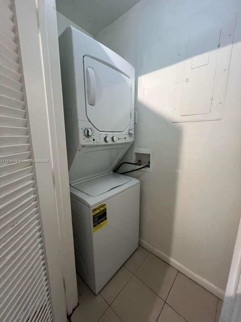 721 SE 1st Way # B18, Deerfield Beach FL 33441
