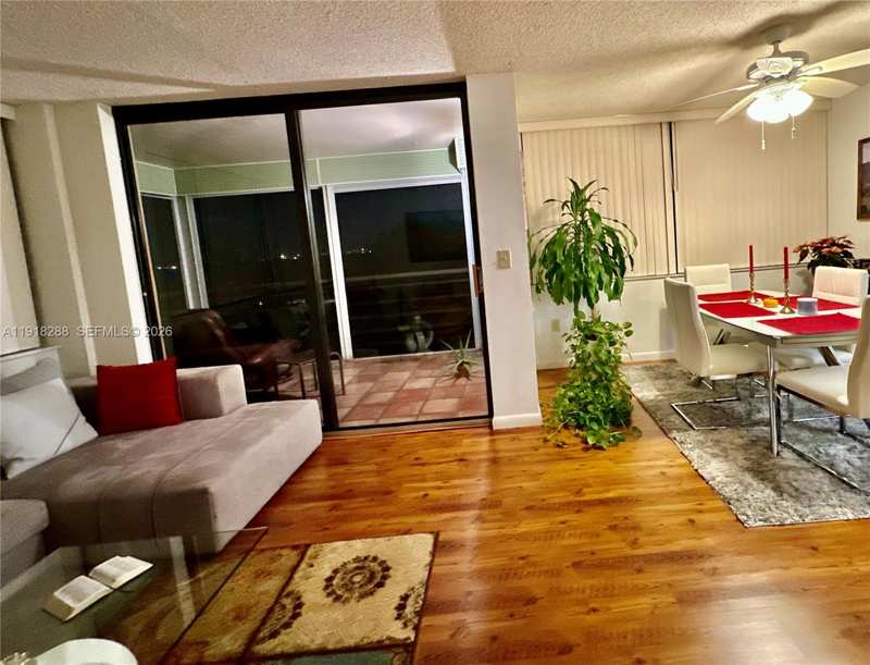 1400 Saint Charles Pl # 612, Pembroke Pines FL 33026