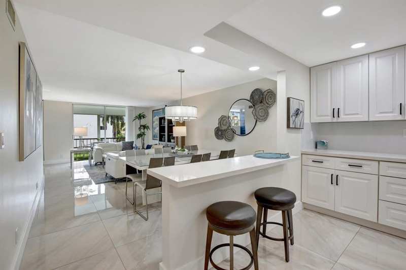 9720 S Hollybrook Lake Drive # 204, Pembroke Pines FL 33025