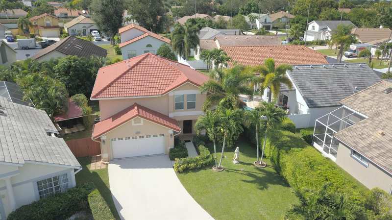 1996 Lake Breeze Court, Wellington FL 33414