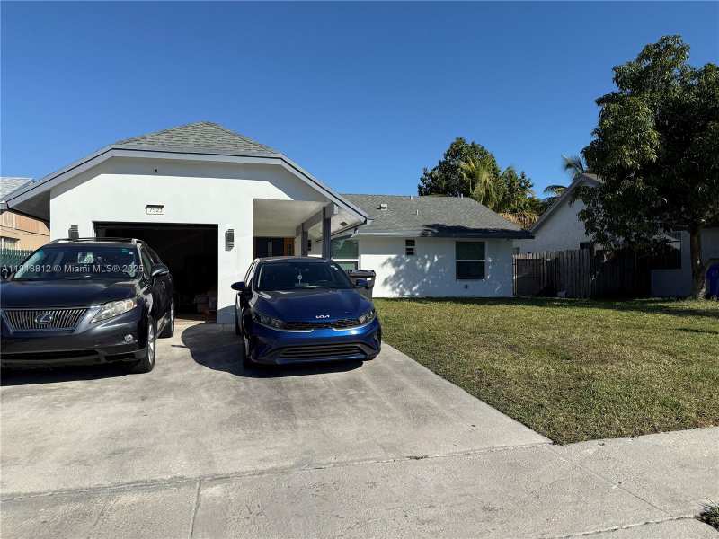 7523 SW 7th Pl, North Lauderdale FL 33068