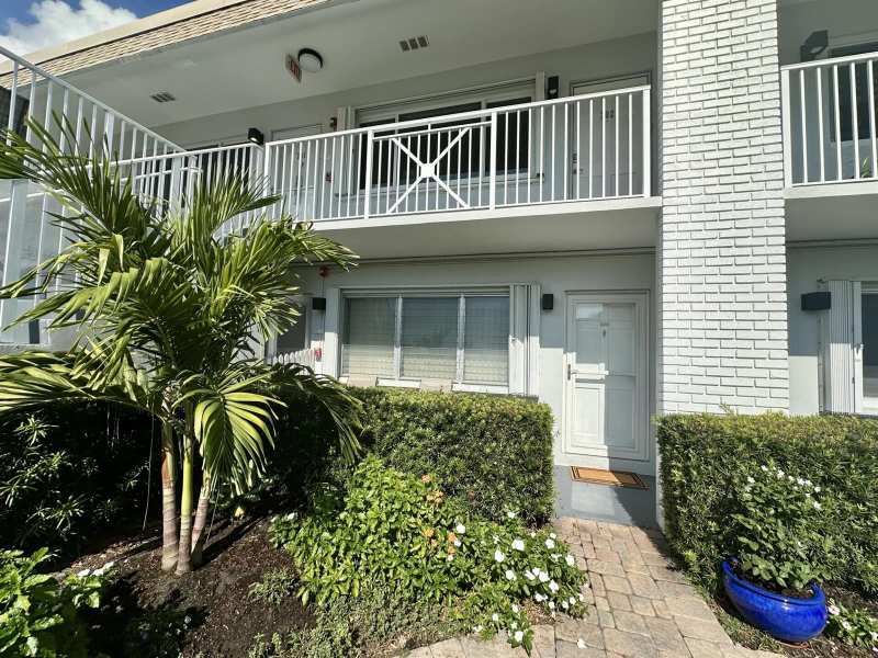 1001 NE 8th Avenue # 102, Delray Beach FL 33483