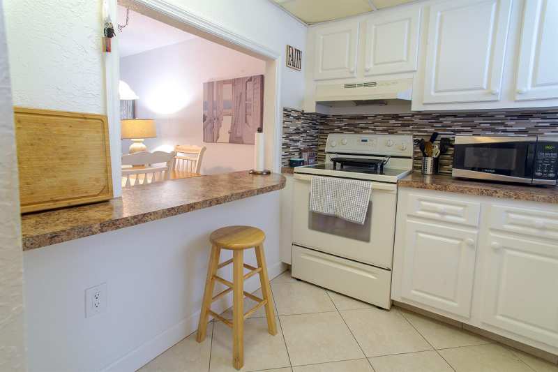 3091 E Sun Sunrise Lakes Drive E # 207, Sunrise FL 33322