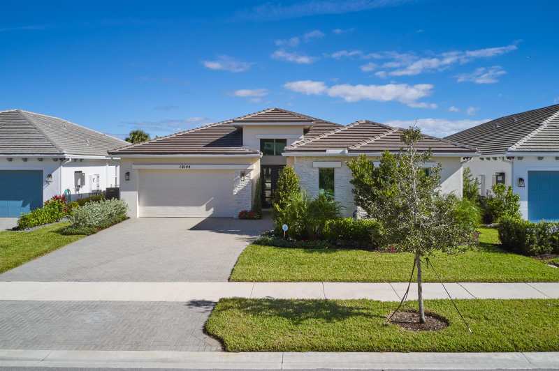 12144 Waterstone Circle, Palm Beach Gardens FL 33412