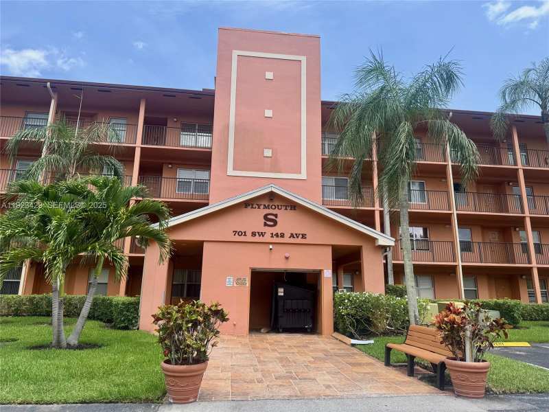 701 SW 142nd Ave # 414S, Pembroke Pines FL 33027