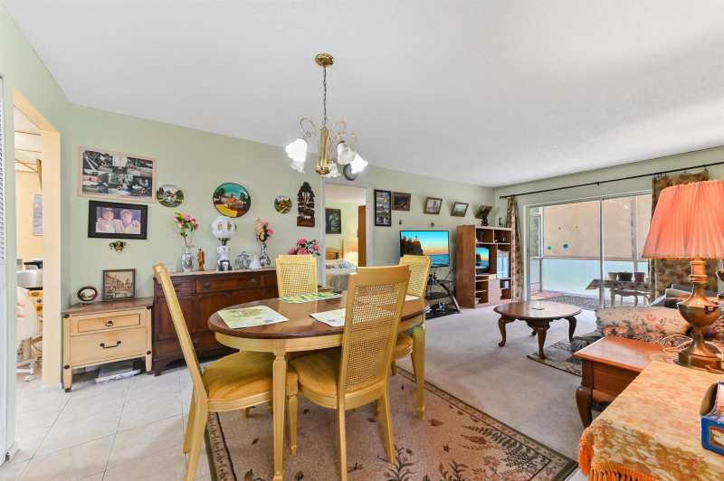 368 Lake Frances Drive, West Palm Beach FL 33411