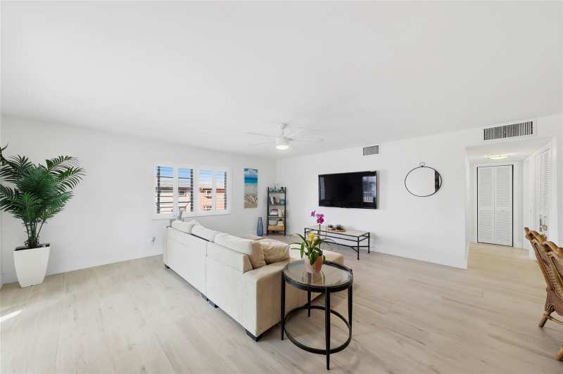 1450 N Riverside Drive # 201, Pompano Beach FL 33062