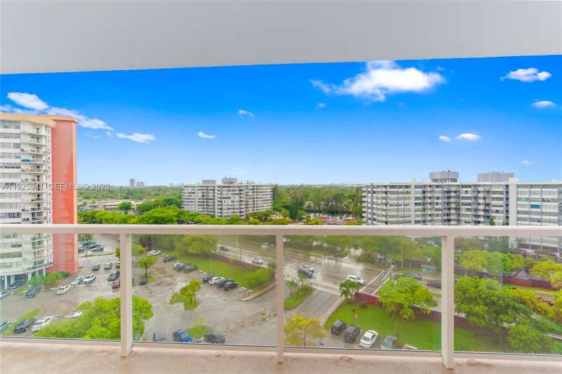 1301 NE Miami Gardens Dr # 1025W, Miami FL 33179