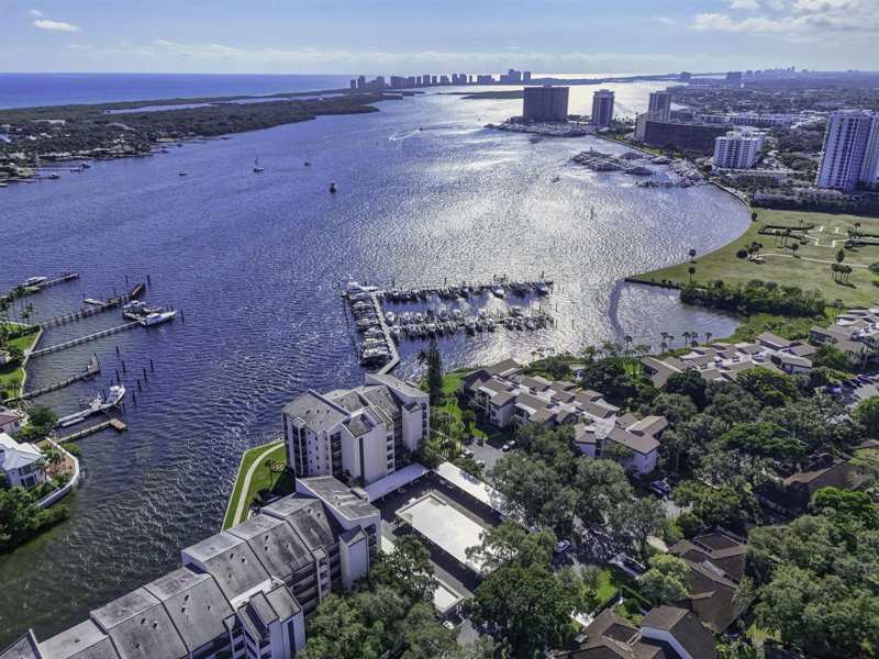 11390 Twelve Oaks Way # 420, North Palm Beach FL 33408