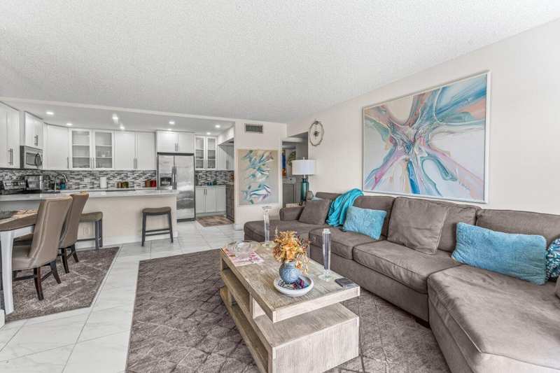 1006 Green Pine Boulevard # F1, West Palm Beach FL 33409