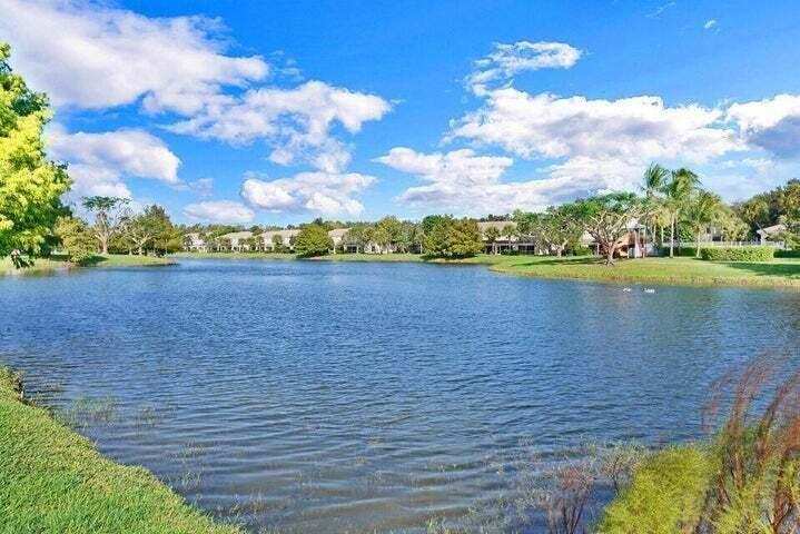 5219 Palmbrooke Circle, West Palm Beach FL 33417