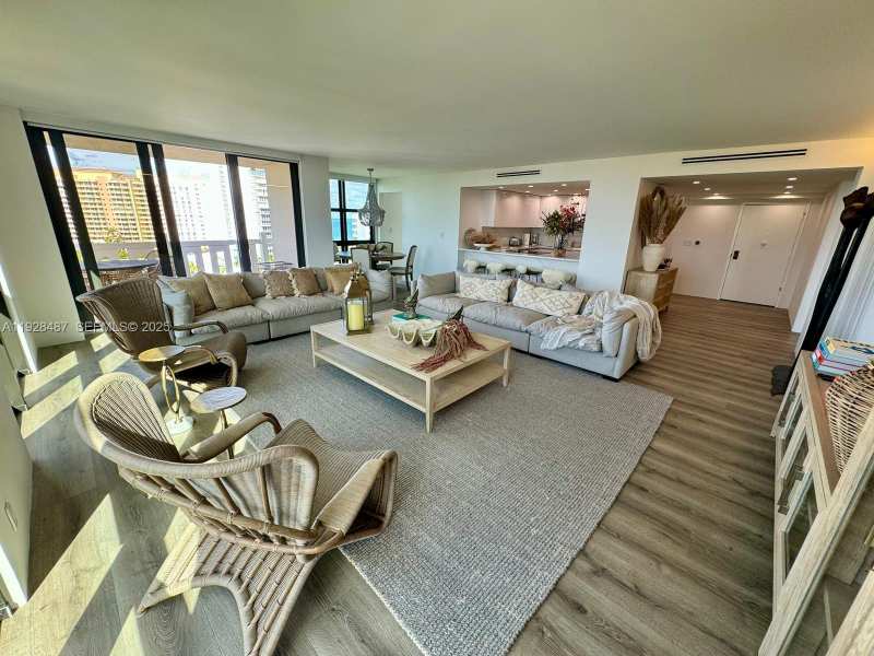 1121 Crandon Blvd # E1001, Key Biscayne FL 33149