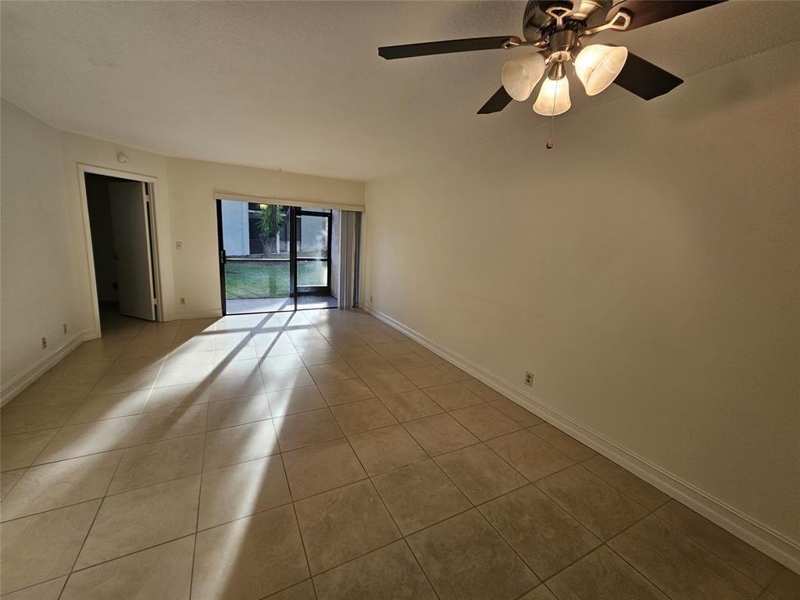 5583 Courtyard Drive # 5583, Margate FL 33063