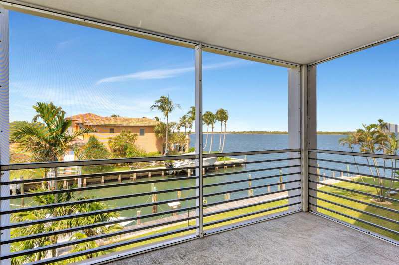 105 Paradise Harbour Boulevard # 307, North Palm Beach FL 33408
