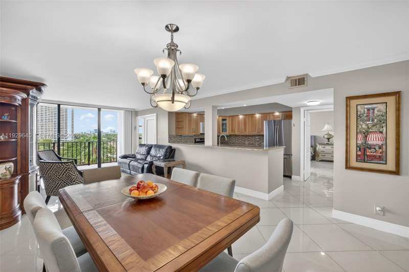200 Leslie Dr # 707, Hallandale Beach FL 33009