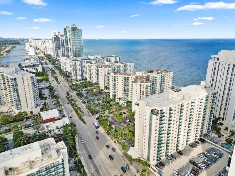 4001 S Ocean Drive # 14D, Hollywood FL 33019