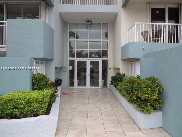 7832 Collins Ave # 403, Miami Beach FL 33141