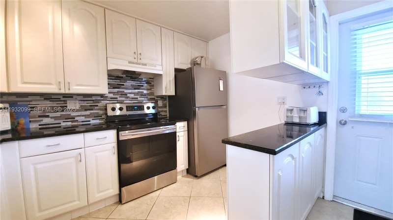 470 Paradise Isle Blvd # 309, Hallandale Beach FL 33009
