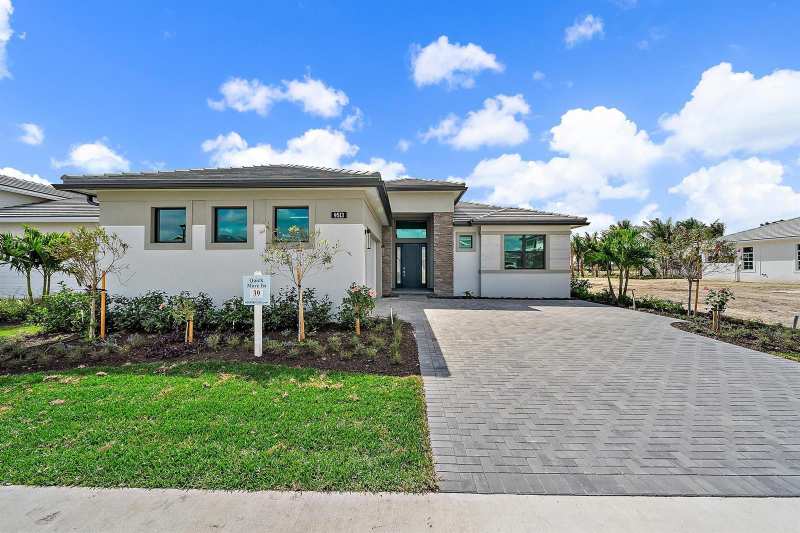 9513 St Germain Drive, Palm Beach Gardens FL 33412