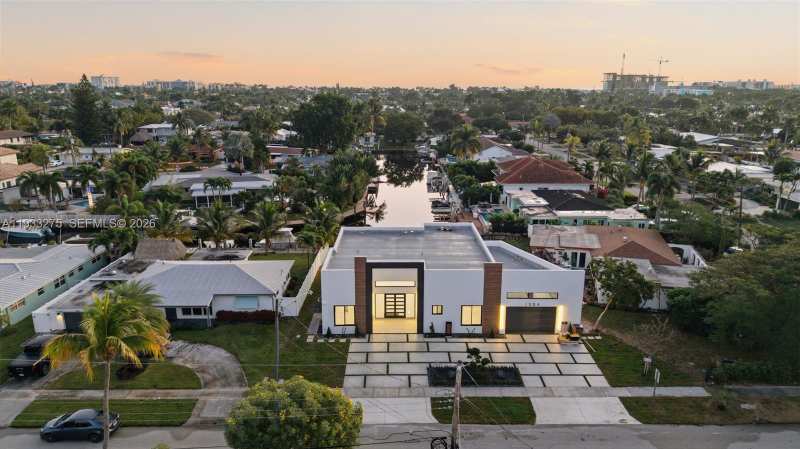1304 SE 10th Ter, Deerfield Beach FL 33441