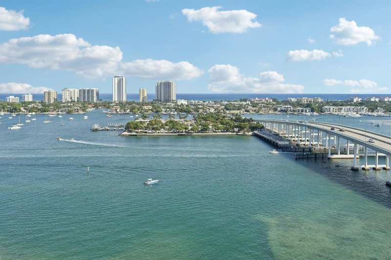 2640 Lake Shore Drive # 1810, Riviera Beach FL 33404