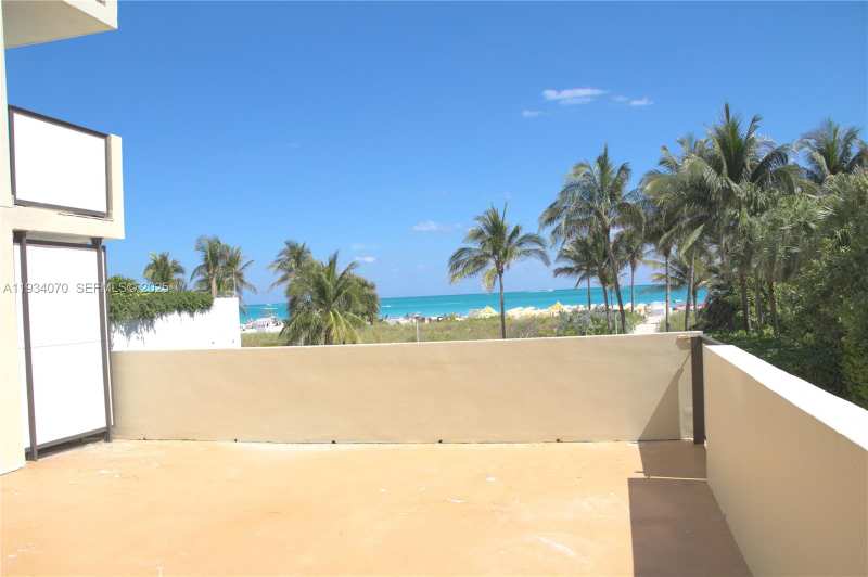 1623 Collins Ave # 218, Miami Beach FL 33139