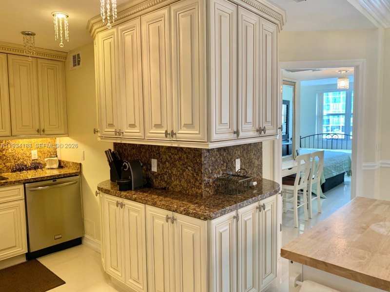 1985 S Ocean Dr # 3C, Hallandale Beach FL 33009