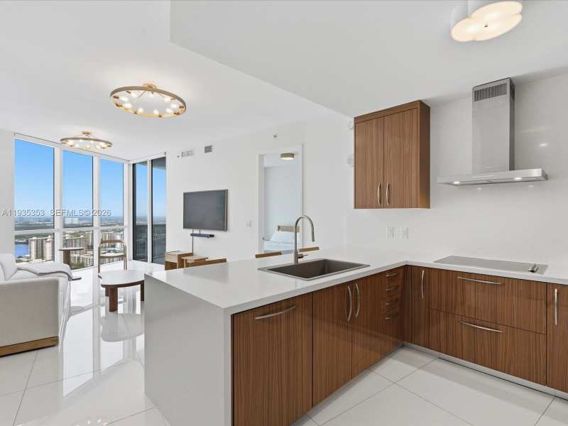 18201 Collins Ave # 5508, Sunny Isles Beach FL 33160