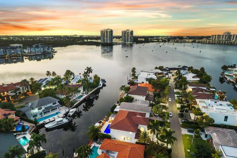 16430 NE 30th Avenue, North Miami Beach FL 33160