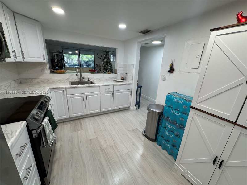 900 Colony Point Cir # 218, Pembroke Pines FL 33026